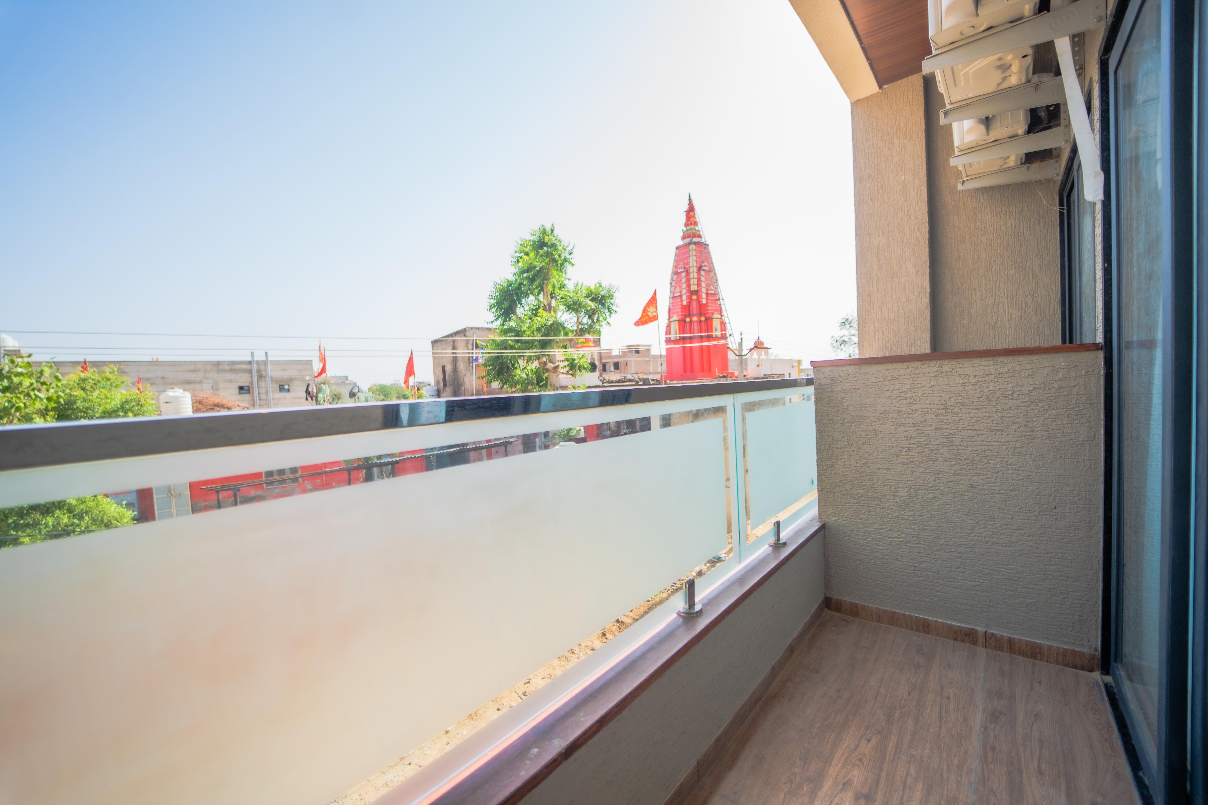 Hotel Neel Kamal Only 10 min Walking From Temple - Tap to explore photos