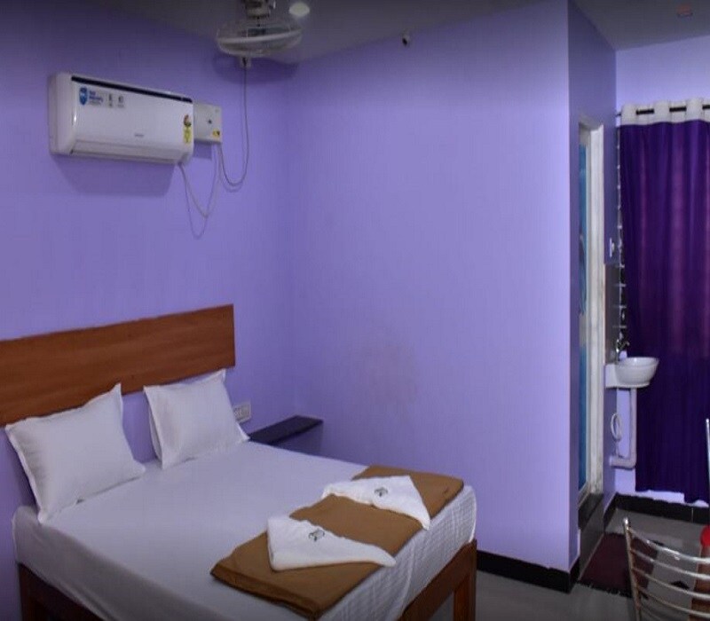 Sai Thara Lodge - Tap to explore photos