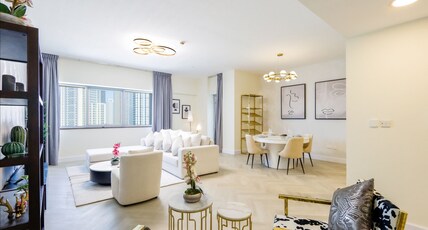 ELIVAAS Curated Burj Khalifa View 2BR Spacious Apartment Room Type - Burj Khalifa View 2BR Spacious Apartment
