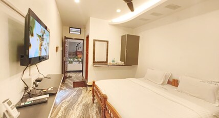 Hare Rama Hare Krishna - EESHA Hotel Room Type - Double Room ( King bed)