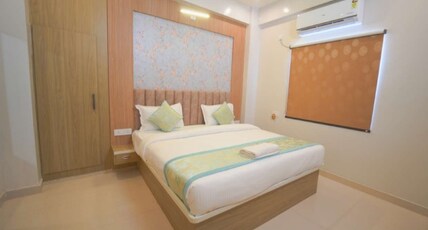 VR Hotel Patna Room Type - Deluxe Room