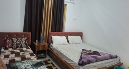 Laxmi homestay Room Type - single room with 2 beds