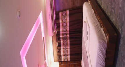 Hotel Sudama Palace. Room Type - Deluxe AC Room
