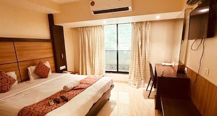 Hotel Mourya Residency Room Type - Super Deluxe Room with Balcony