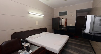 Hotel Manorama Room Type - Double Bed Semi Deluxe - Non Ac Hotel Manorama Room Type - Double Bed Semi Deluxe - Non Ac