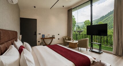 Da Valley, Manali Room Type - Da Panorama Suite with Jacuzzi