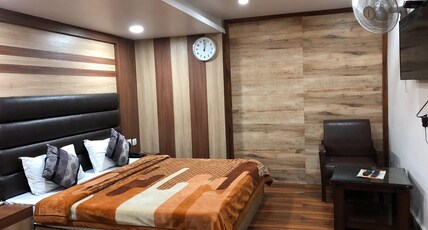 Hotel Swastik Room Type - Super Deluxe Room