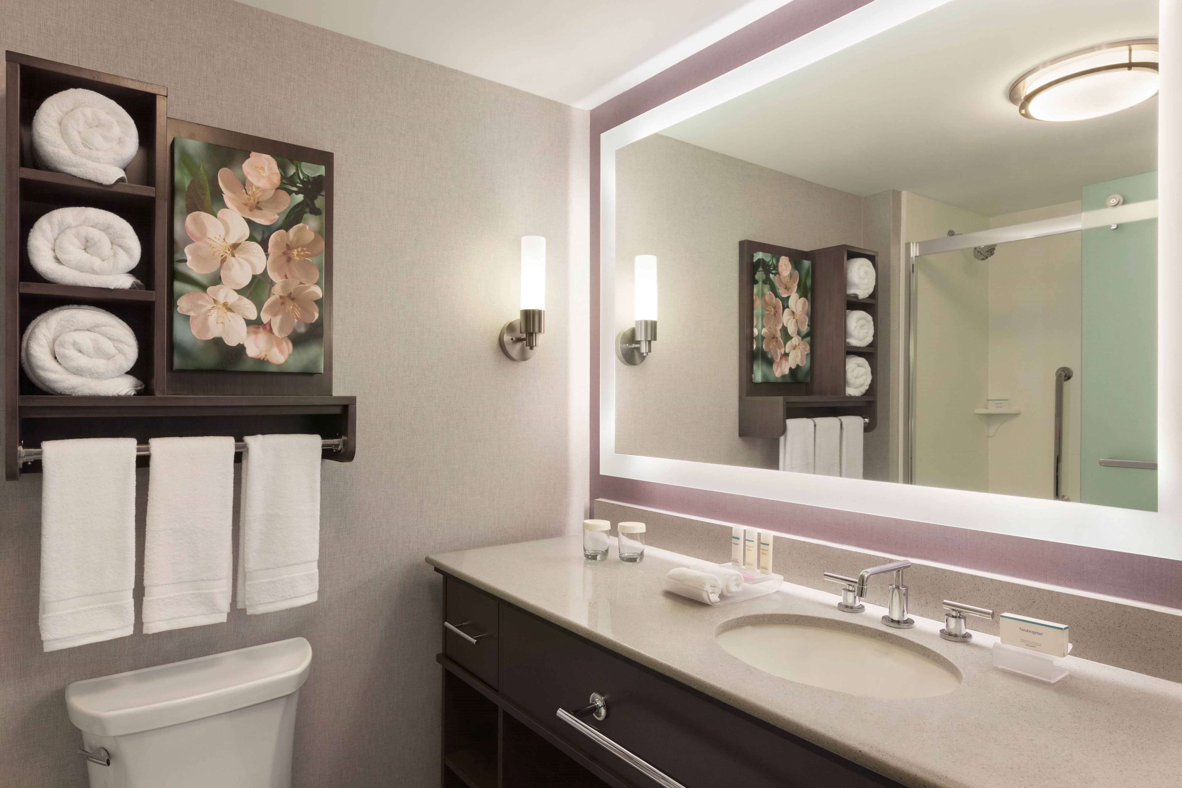 Homewood Suites by Hilton Washington DC Convention Ctr Area - Tap to explore photos