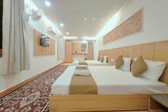 Golden Oak - 5min walk from Golden Temple