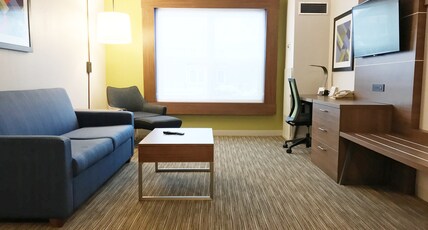 Holiday Inn Express Hotel & Suites White River Junction Room Type - 1 King Bed One Bedroom Suite
