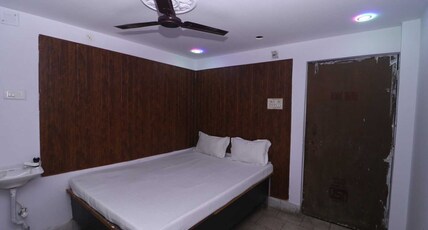 Hotel O Royal Inn Room Type - Classic