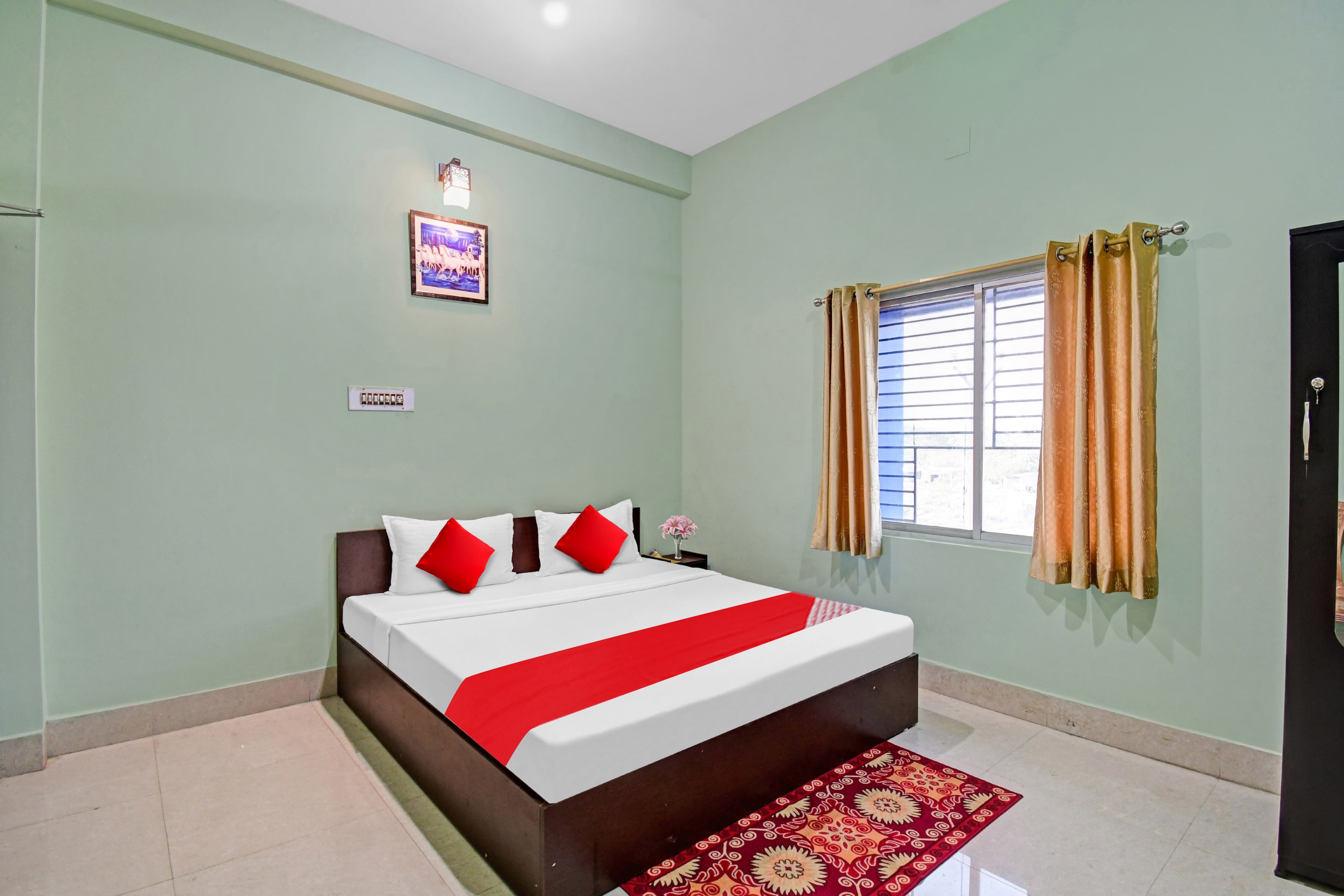 Hotel O M Residency - Tap to explore photos