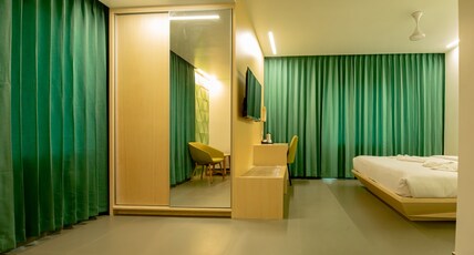 RATHNA RESIDENCY - NEAR US CONSULATE Room Type - DELUXE ROOM RATHNA RESIDENCY - NEAR US CONSULATE Room Type - DELUXE ROOM