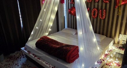 Hotel MRG Inn Room Type - Couple Friendly Room