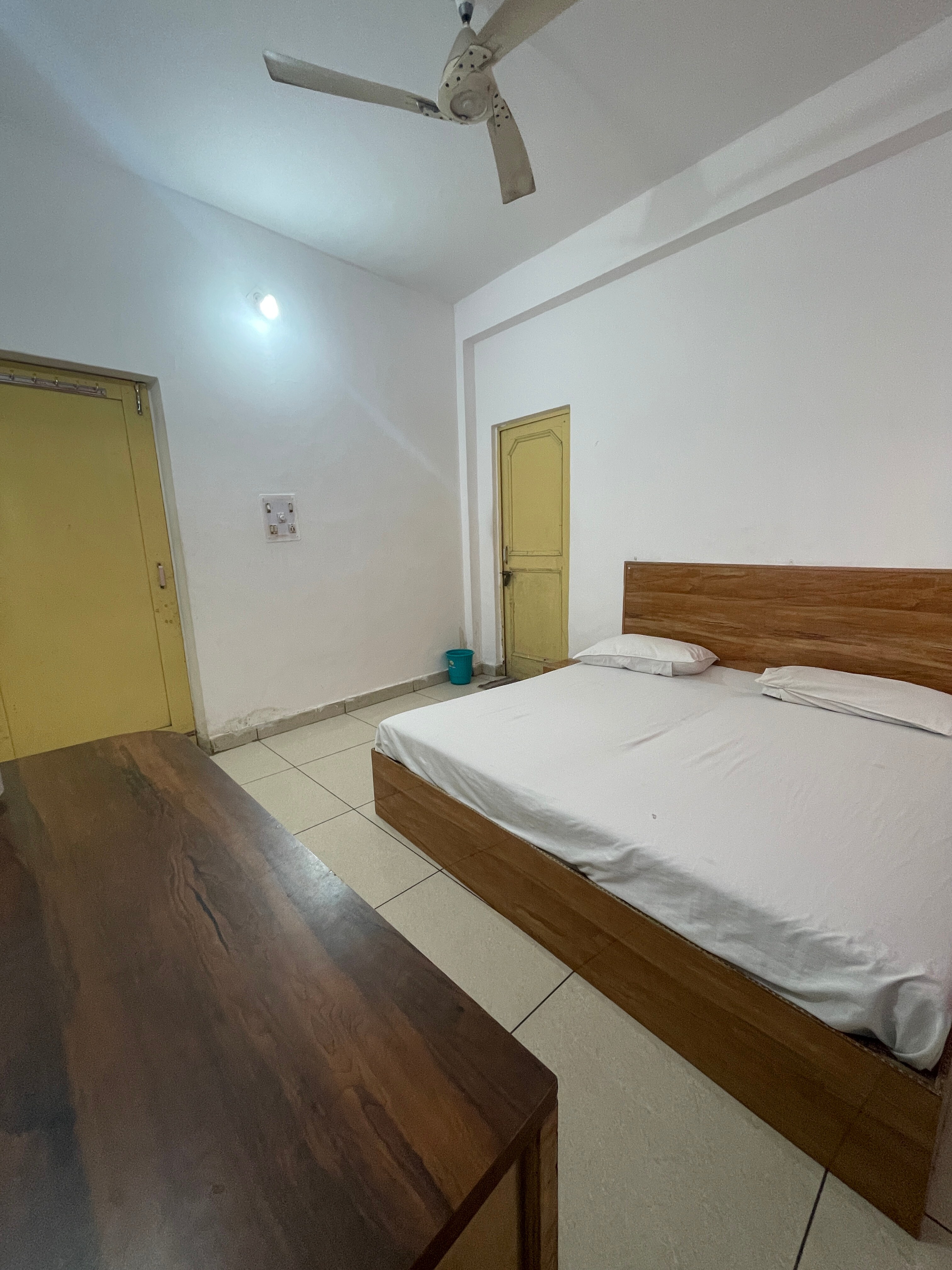 Jai Ambey Guest House - Tap to explore photos