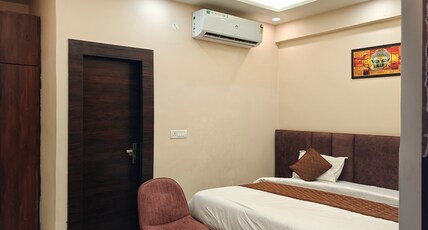 Hotel Meera heritage Mahoba Room Type - Super Delux Room With AC