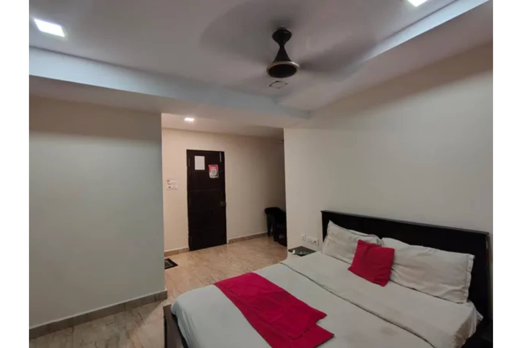 FabHotel Akshaya Bheemas Inn - Tap to explore photos