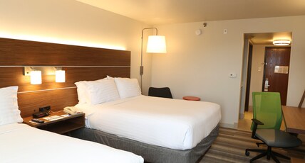 Holiday Inn Express Phoenix-Airport/University Drive Room Type - 2 Queen Standard
