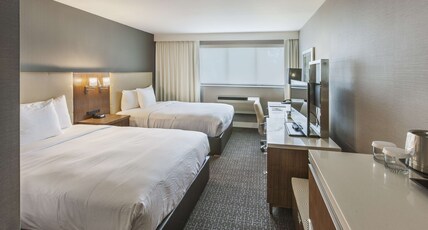 DoubleTree by Hilton Nanuet Room Type - 2 QUEEN BEDS-MICRO-FRIDGE
