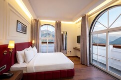 Saltstayz Autograph- Rishikesh