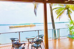 A posh River touch bungalow with scenic View
