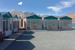 Namtso Wooden Cottage | Rooms in a Homestay