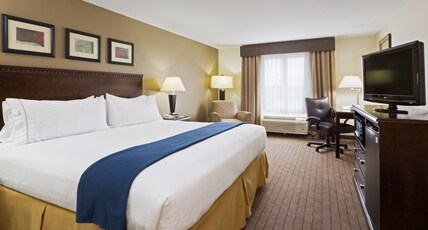 Holiday Inn Express and Suites Moultrie Room Type - 1 King Standard Mobil Access Roll Shwr
