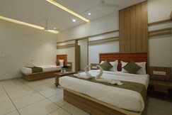 HOTEL DECENT