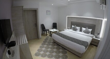 PRIDE BY SAMRAT Room Type - EXECUTIVE