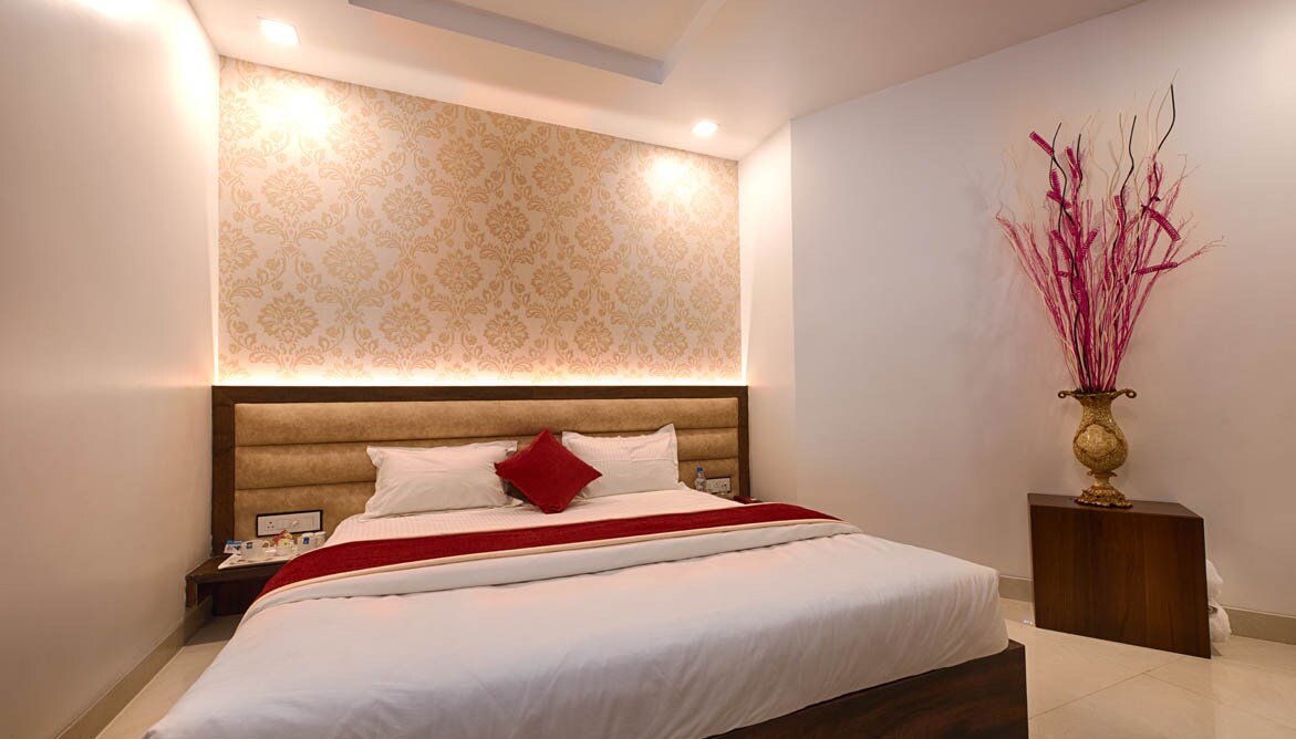 Hotel Ashirwad Inn - Tap to explore photos