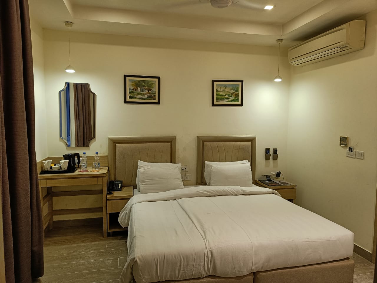 HOTEL PARADISE INN AGRA - Tap to explore photos