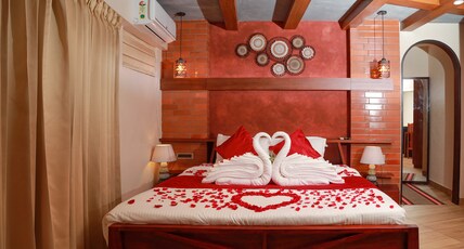 KURUVA ISLAND RESORT & SPA Room Type - PREMIUM SUITE WITH JACUZZI