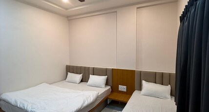 Hotel Mayur Inn Room Type - Triple Bed AC Room