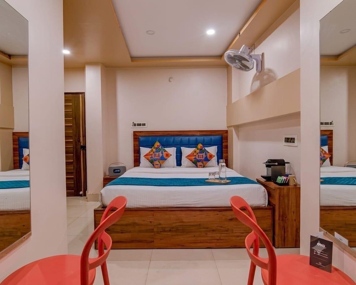 Collection O Kalyani Expressway Kolkata Formally Hotel Iubit - Tap to explore photos