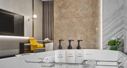 InterContinental NINGBO Room Type - 1 Bedroom Suite Club Lounge Access InterContinental NINGBO Room Type - 1 Bedroom Suite Club Lounge Access