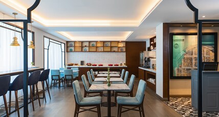 Renaissance Ahmedabad Hotel, A Premium Marriott Hotel Room Type - Executive 1 King, Lounge Access