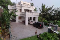 Oasis Premium Homestay near Airport