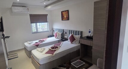 THE ROSEWOOD Room Type - AC Superior Twin BED