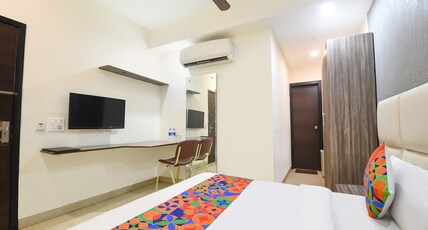 FabHotel Monsella Room Type - Premium Room