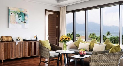 Pullman Danang Beach Resort Room Type - FAMILY SUITE, 1 King Size Bed and 1 Hollywood twin bed