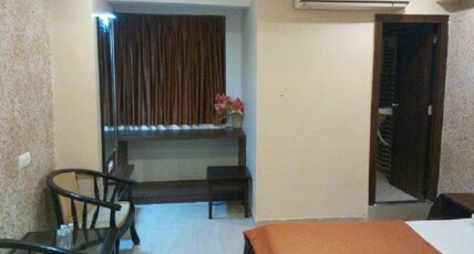HOTEL MAAN RESIDENCY Room Type - Ac Semi Deluxe