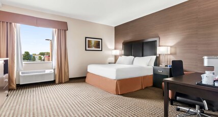 Best Western Plus Fergus Hotel Room Type - 1 King Bed, Non-Smoking, Chair, Work Desk, Wi-Fi, Microwave And Refrigerator, Full Breakfast Best Western Plus Fergus Hotel Room Type - 1 King Bed, Non-Smoking, Chair, Work Desk, Wi-Fi, Microwave And Refrigerator, Full Breakfast