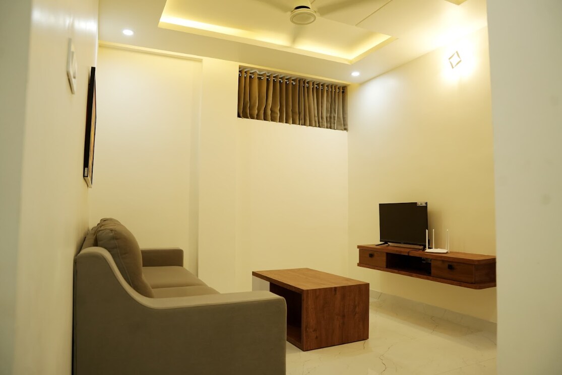 Dalal Residency | 2 BHK| 5 minutes from Aster Hospital - Tap to explore photos