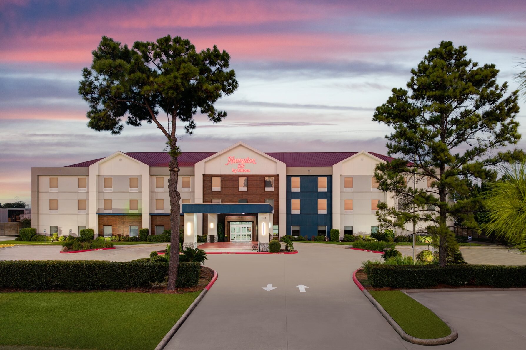 Hampton Inn Houston-Deer Park Ship Area - Tap to explore photos