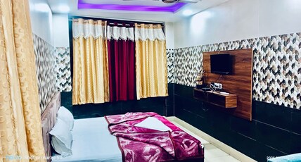 Hotel Vishal Palace & Restaurant Room Type - Executive Room