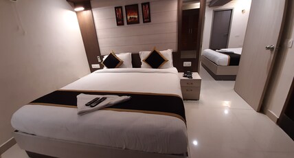 Liza Regency Near Chennai Central Railway Station Opp to Jawaharlal Nehru Stadium Room Type - Deluxe Family Room