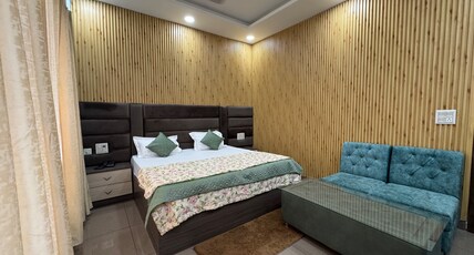 Malhar Resort Room Type - Luxury Room with Balcony and Mountain View