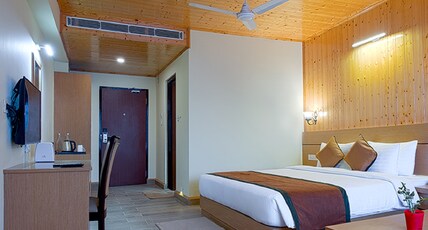 Treenz Hotel Room Type - Deluxe Room With Valley View