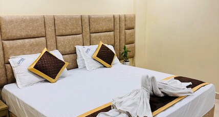 KGB LEGEND GRAND Room Type - Deluxe Dobule bed AC