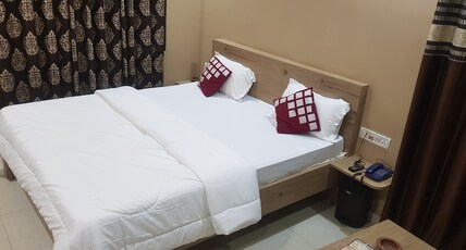 Hotel Sai Palace Room Type - AC ROYAL ROOM